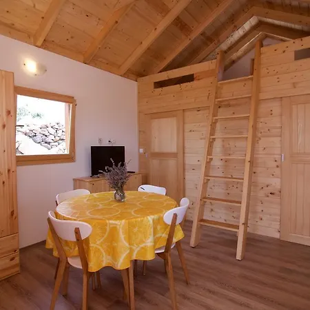 Marina House * Drage